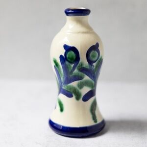 Hand painted ceramic vase Cordoba Spain Ceramicas Anoru blue green pottery